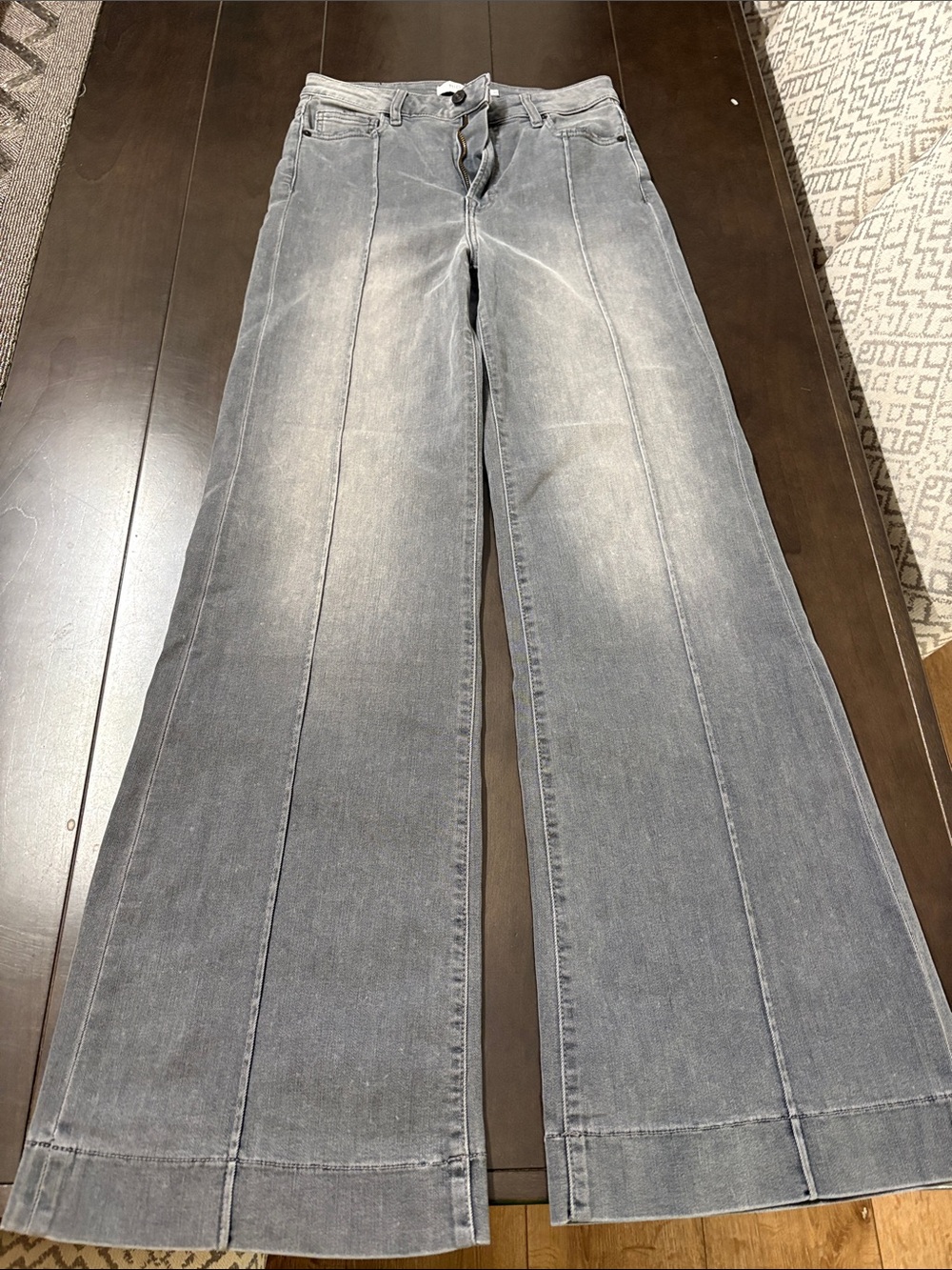 High-Rise Wide Leg Jeans in Washed Gray